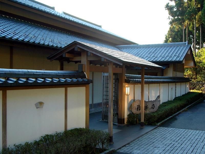 Menard Aoyama Resort Iga Exteriör bild